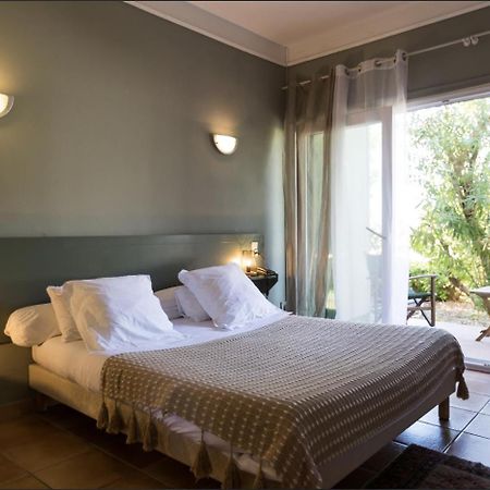 Hotel-Restaurant Le Vieux Moulin Чентури Экстерьер фото